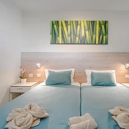 Apartment Main Floor Heated Pool Aircon Wifi Costa Adeje (Tenerife)